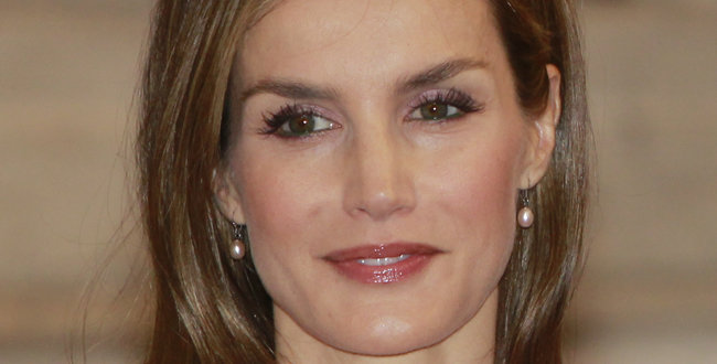 Spanish Queen Letizia at an ausience to some of the memebers of "Europe Scholarships" program of Francisco de Vitoria University in Madrid on Thursday 17th July 2014