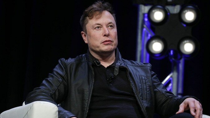 Elon Musk retira su oferta de 44.000 millones de dólares por Twitter y ésta amenaza con demandarle