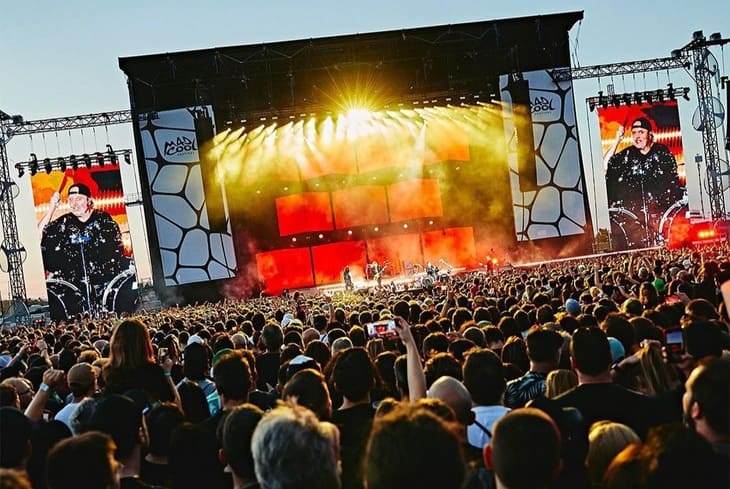 La OCU denuncia los abusos en los festivales de música en verano