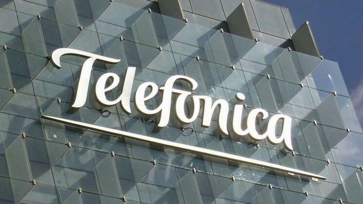 Telefónica gana 1.026 millones de euros hasta junio y actualiza al alza sus objetivos financieros para 2022