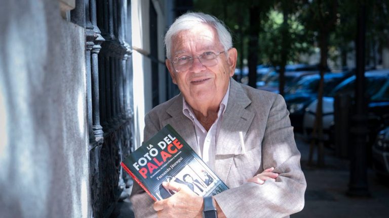 El periodista Fernando Jáuregui presenta su libro «La Foto del Palace»