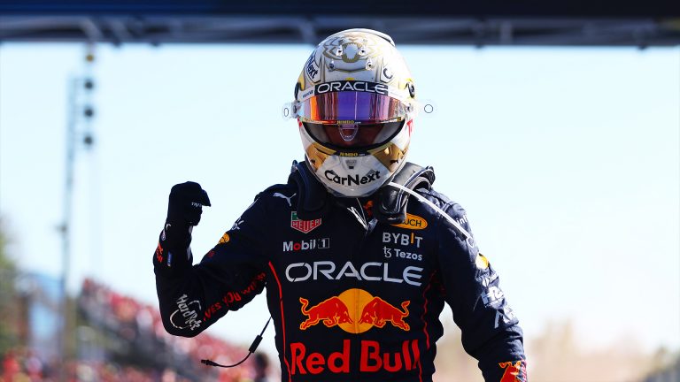 Max Verstappen gana en Italia con remontada de Sainz