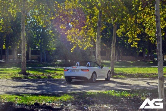 Fiat-124-Spider-Adictos-A-La-Gasolina-00