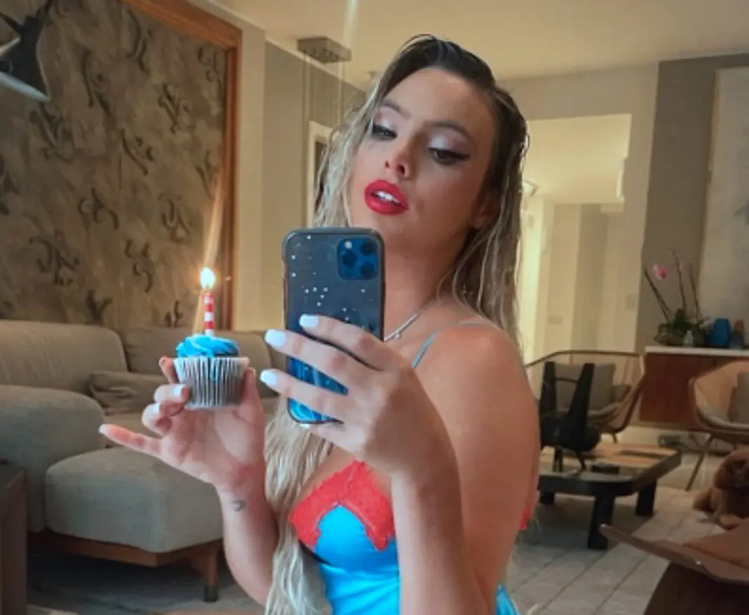 La 'influencer' venezolana Lele Pons ha revolucionado las redes con una fotografía en la que enseña su celulitis.