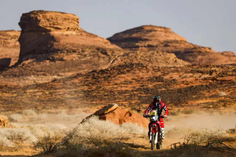 Colocar un alza en unas botas de enduro. - Fran López