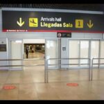 puerta de llegadas de la terminal T1 del Aeropuerto Barajas