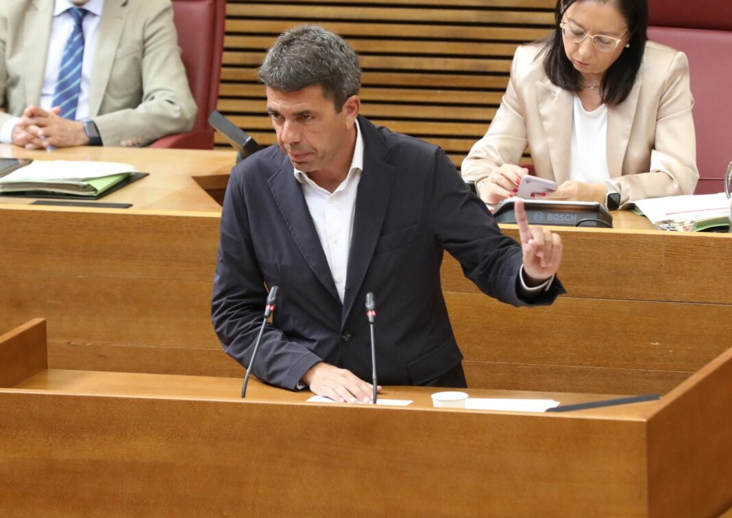 Carlos Mazón en la sesión de control. Fuente: Generalitat Valenciana.