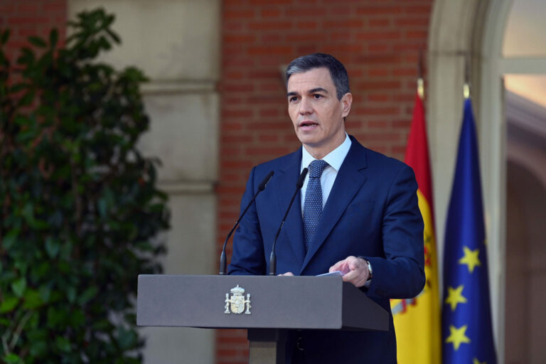 Pedro Sánchez se reunirá con Edmundo González  esta semana para abordar la situación de su exilio