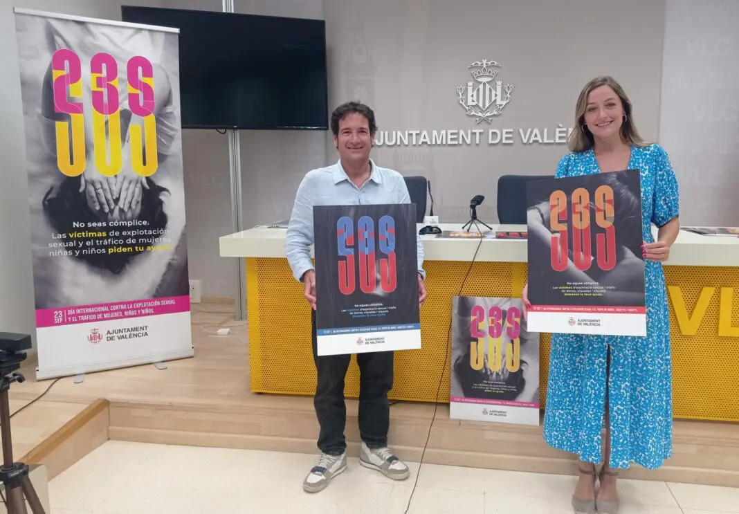 Rocío Gil y Ricardo Terradas en la presentación de la campaña. Ayuntamiento de Valencia