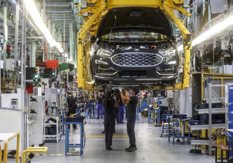 Ford Almussafes parará su producción el próximo viernes