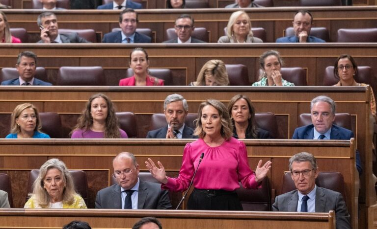 El PP reclama elecciones anticipadas por la «inestabilidad» del Ejecutivo, mientras Montero destaca la falta de mayoría en sus comunidades autónomas