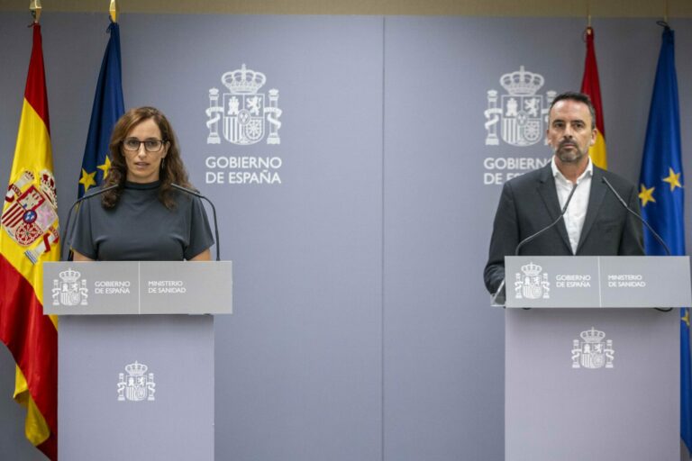 Sanidad presenta un plan con 40 medidas para frenar el suicidio en España