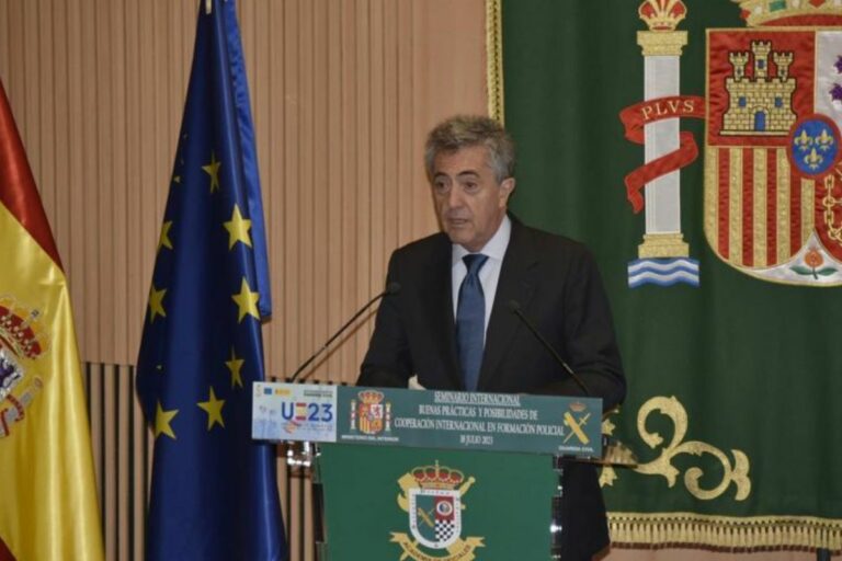 Leonardo Marcos deja la Guardia Civil «a petición propia para, probablemente, regresar a una embajada»