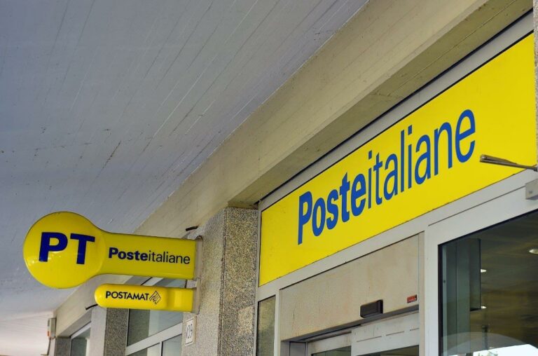 Italia privatiza su servicio postal