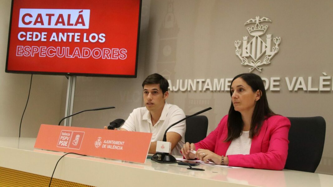 Borja Sanjuán y Elisa Valía en rueda de prensa. Foto: PSPV-PSOE