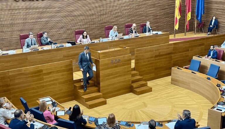 ​Estos son los meses que un diputado de las Cortes Valencianas tendrá que conservar el escaño para cobrar un ‘paro’ de 2.511 euros brutos al mes durante dos años