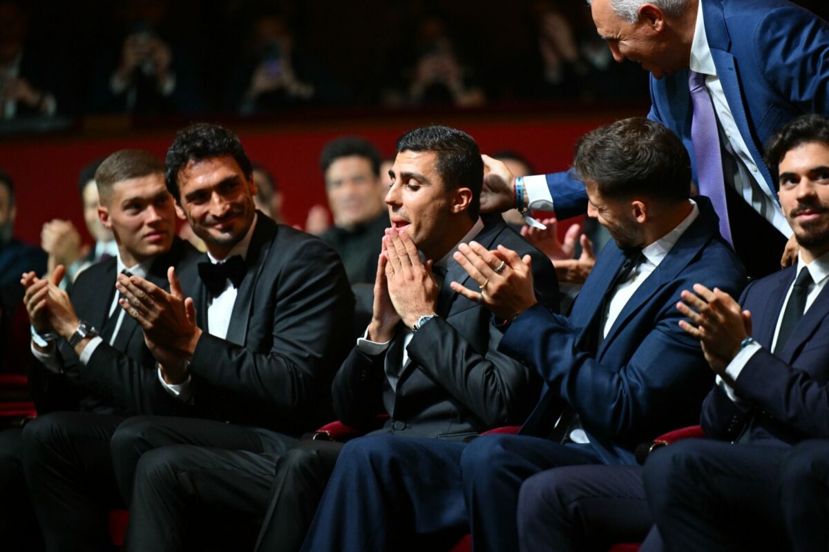 Rodrigo Hernández Al Recoger El Balón De Oro