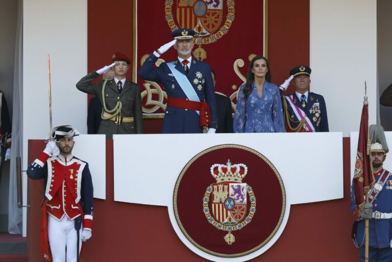 Desfile del 12 de octubre, Día de la Fiesta Nacional