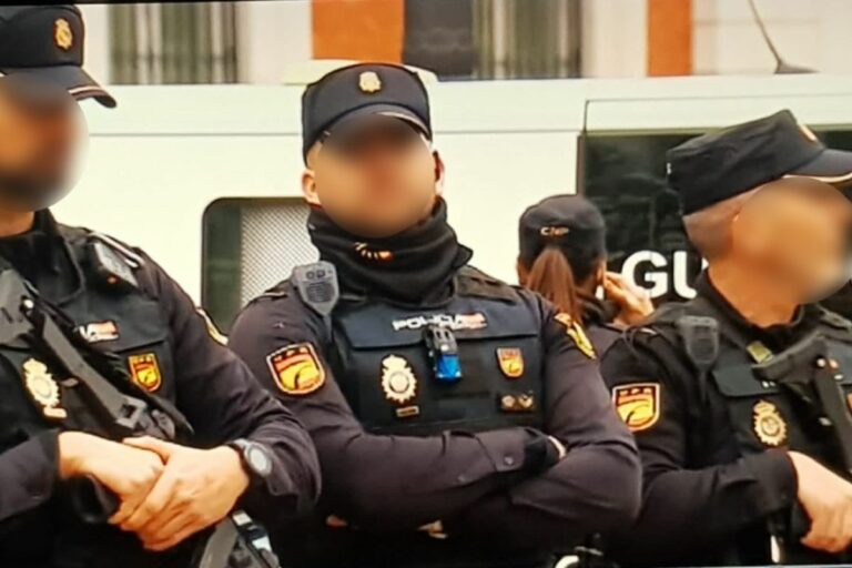 Interior comprará más chalecos para los policías, «pero siguen siendo insuficientes»