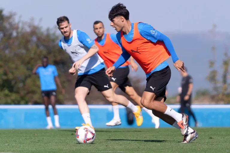 El Deportivo Alavés se prepara para el choque ante el Real Valladolid