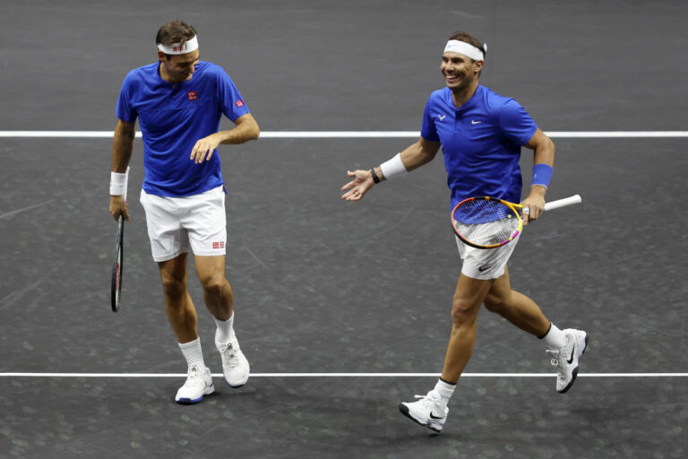 Federer dedica una emotiva carta a Nadal horas antes de su última competición