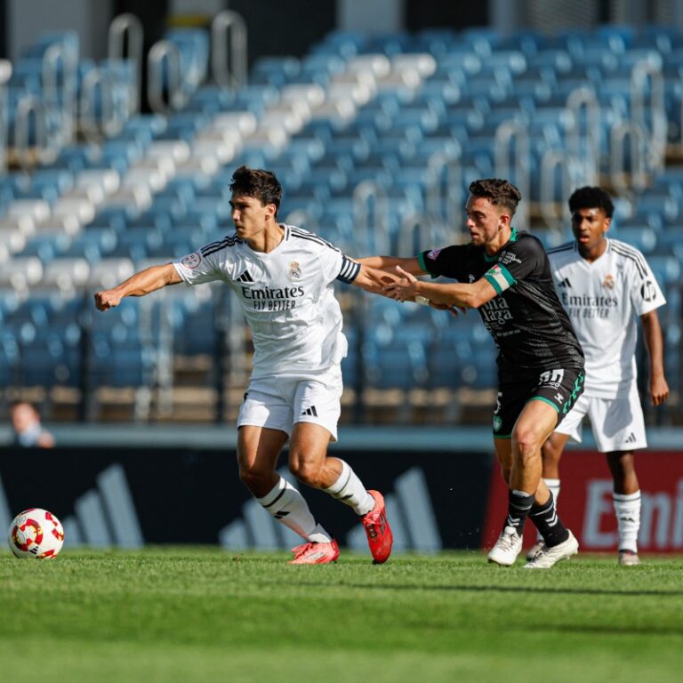 El Real Madrid Castilla pierde ante el Antequera y sigue en puestos de descenso