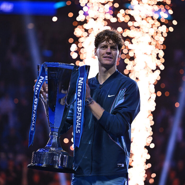 Sinner se corona como maestro del tenis y cierra una temporada de ensueño