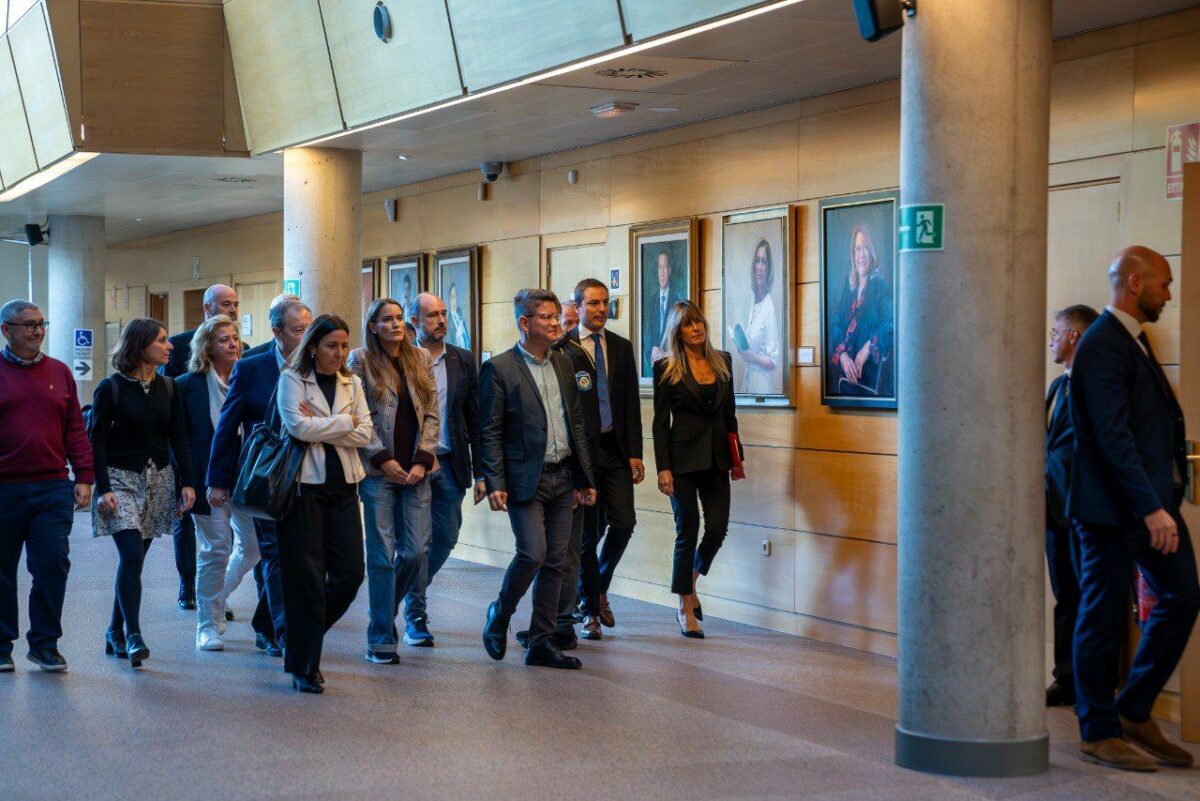 Begoña Gómez Llegando A La Asamblea De Madrid Donde Fue Recibida Por El Secretario General Del Psoe-M, Juan Lobato