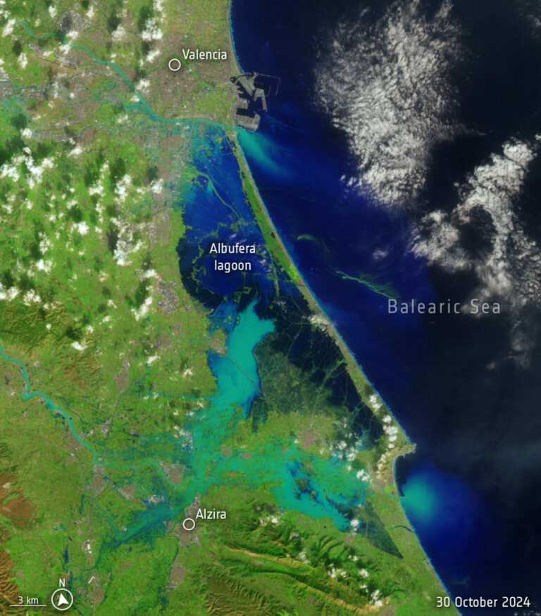 Imágenes satelitales muestran el alcance de las inundaciones en Valencia, las peores en décadas