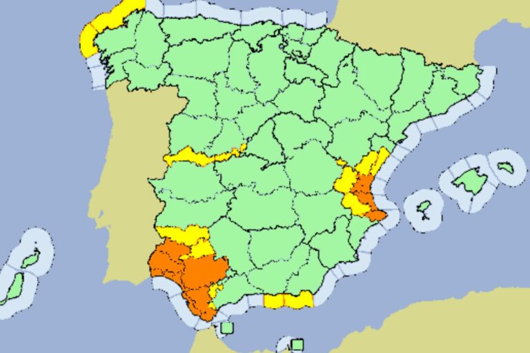 La DANA se aleja de Málaga y se acerca a Huelva, Sevilla y Cádiz, «con peligro para la vida de las personas»