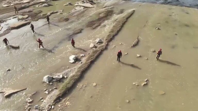 Refuerzo de efectivos para la búsqueda de desaparecidos por la DANA en el Turia, el mar y la Albufera