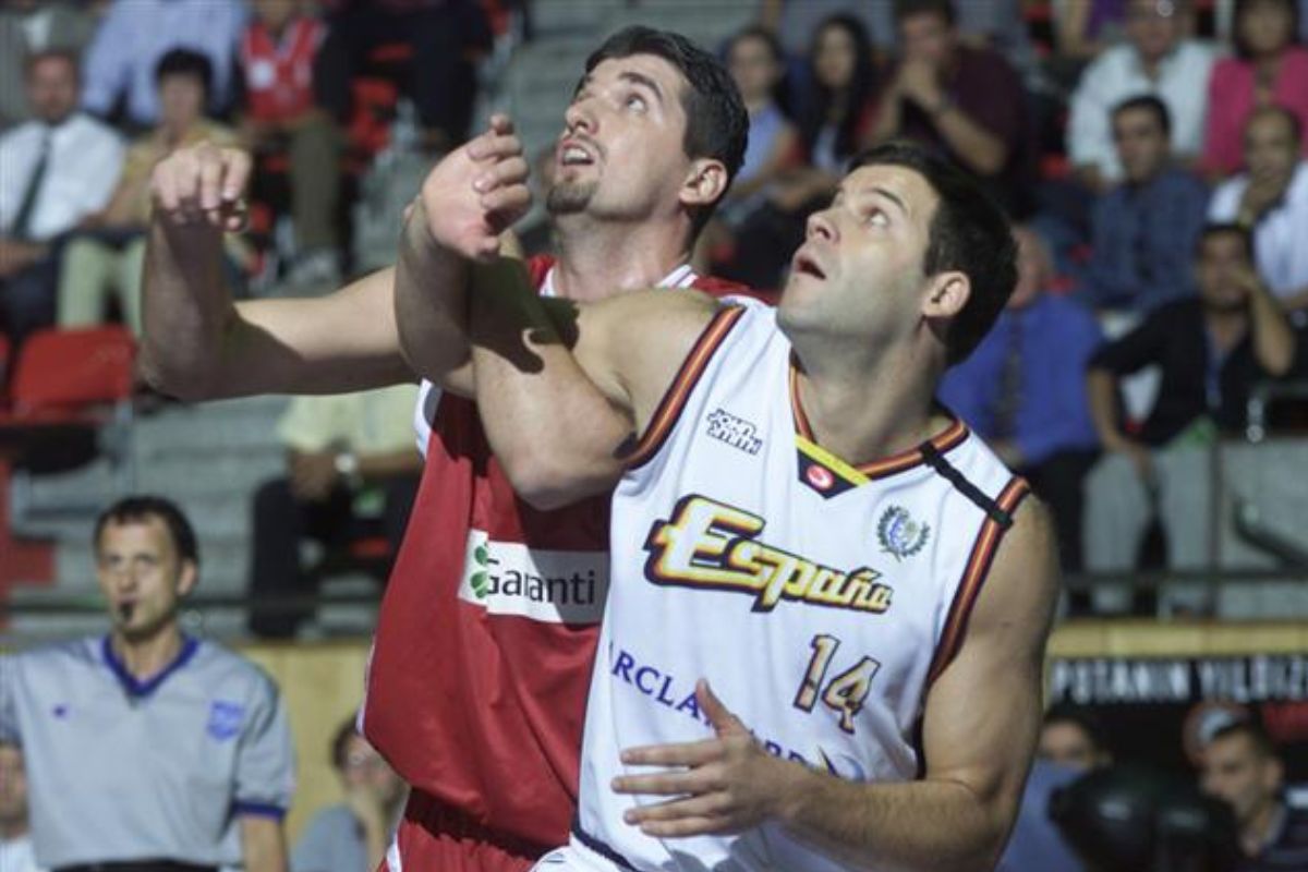 Alfonso Reyes Jugador De Baloncesto