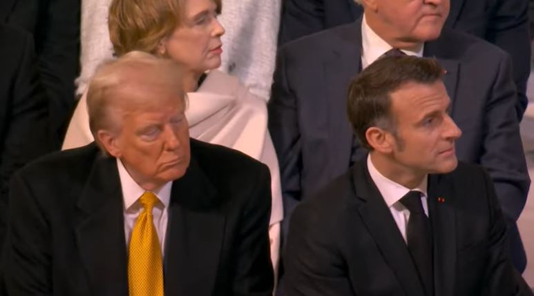 Notre Dame Reapertura Trump