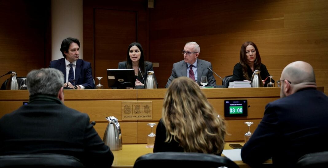 Sesión de constitución de la comisión. Imagen: Corts Valencianes