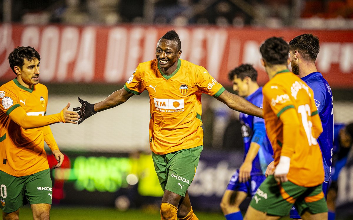 El Valencia Pasa A Cuartos De Copa