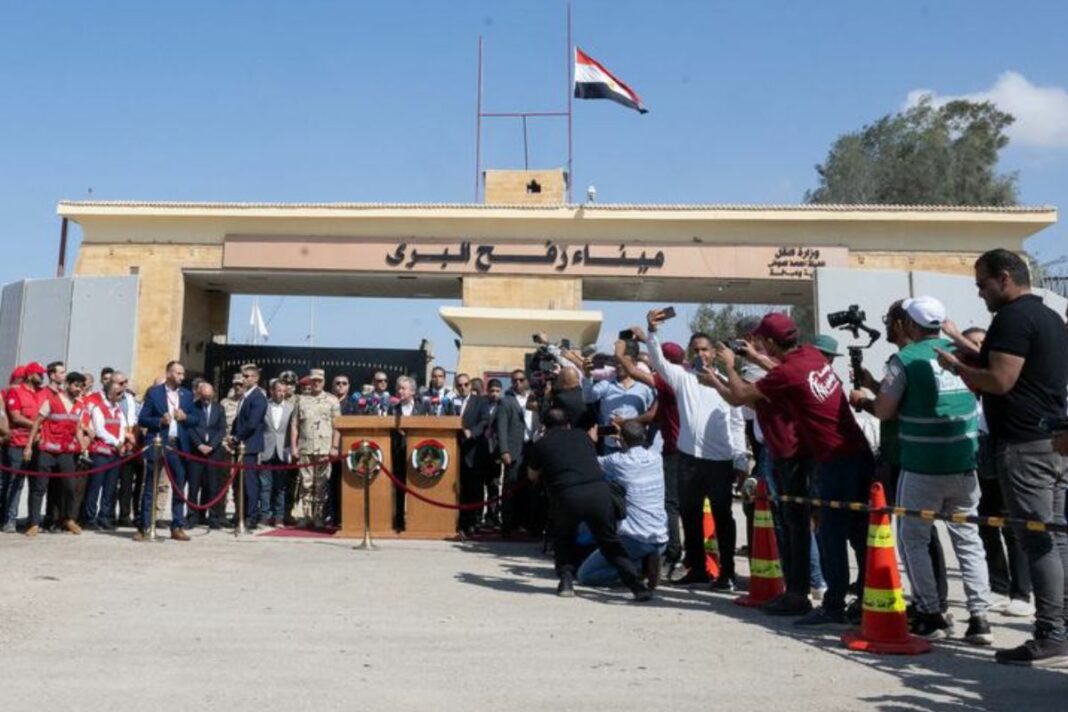 Imagen de archivo del paso fronterizo de Rafah, entre la Franja de Gaza y Egipto, durante una visita del secretario general de la ONU a la zona en octubre de 2023. (Foto: ONU/Eskinder Debebe).