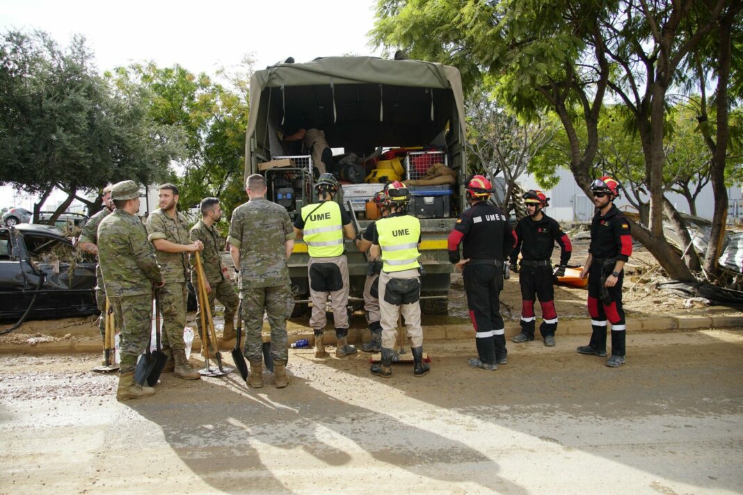 Efectivos militares en tareas de la DANA en Valencia. Imagen: Ministerio de Defensa