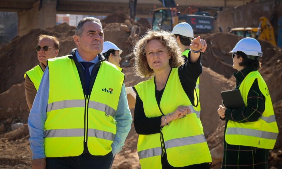 El vicepresidente segundo y conseller para la Recuperación tras la DANA, Francisco José Gan Pampols, en una visita a una zona afectada por la DANA. Imagen: Generalitat Valenciana