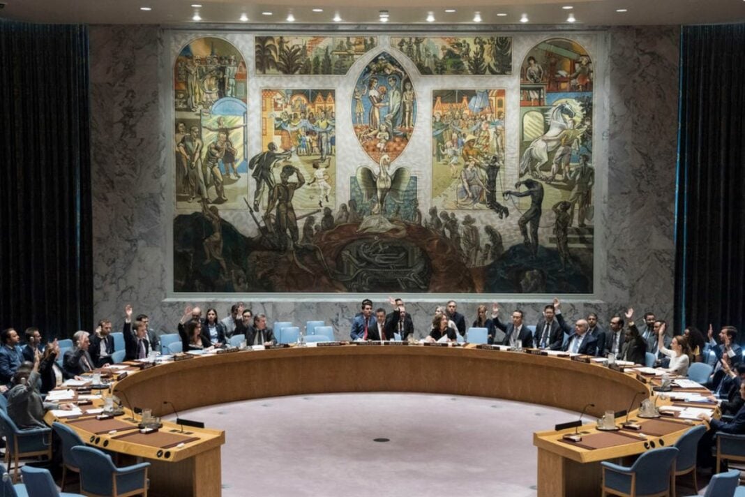 Actualmente, el Consejo, que se creó (junto con otros órganos de la ONU) mediante la Carta de las Naciones Unidas, tiene como responsabilidad primordial el mantenimiento de la paz y la seguridad internacionales. (Foto: ONU).