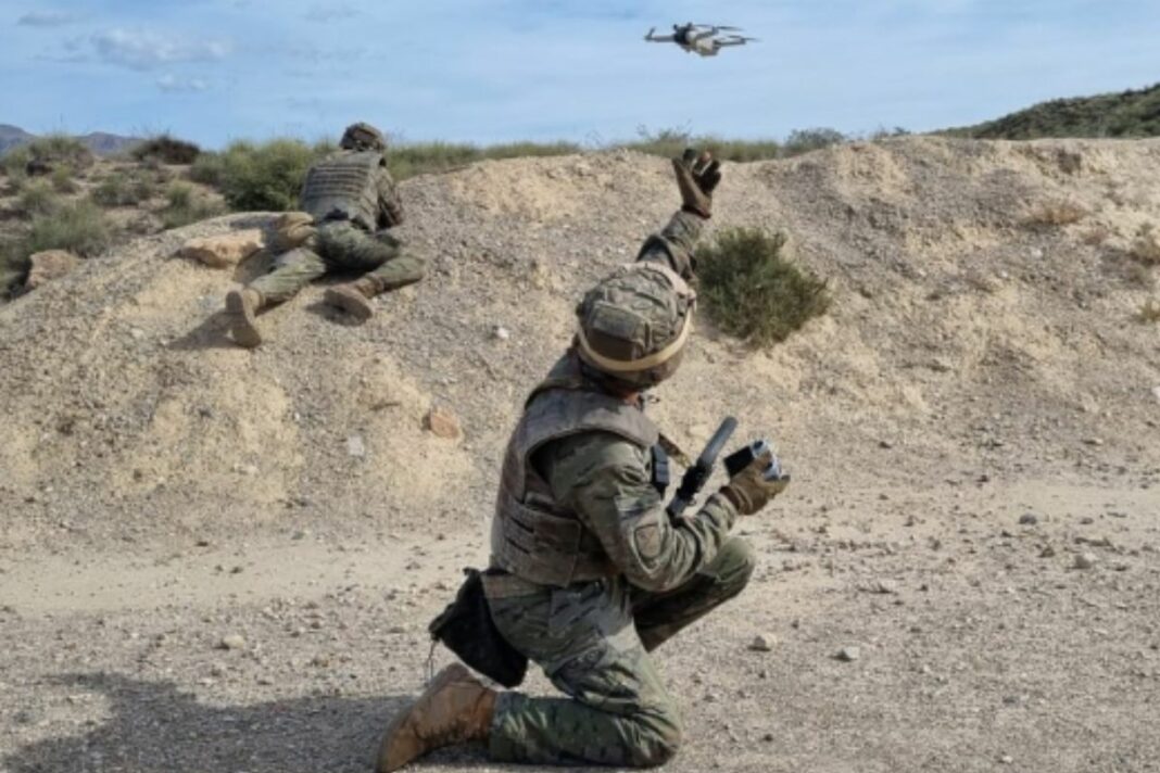 Los drones incrementarán las capacidades del Ejército de Tierra tras la experiencia de la guerra de Ucrania. (Foto: MDEF).