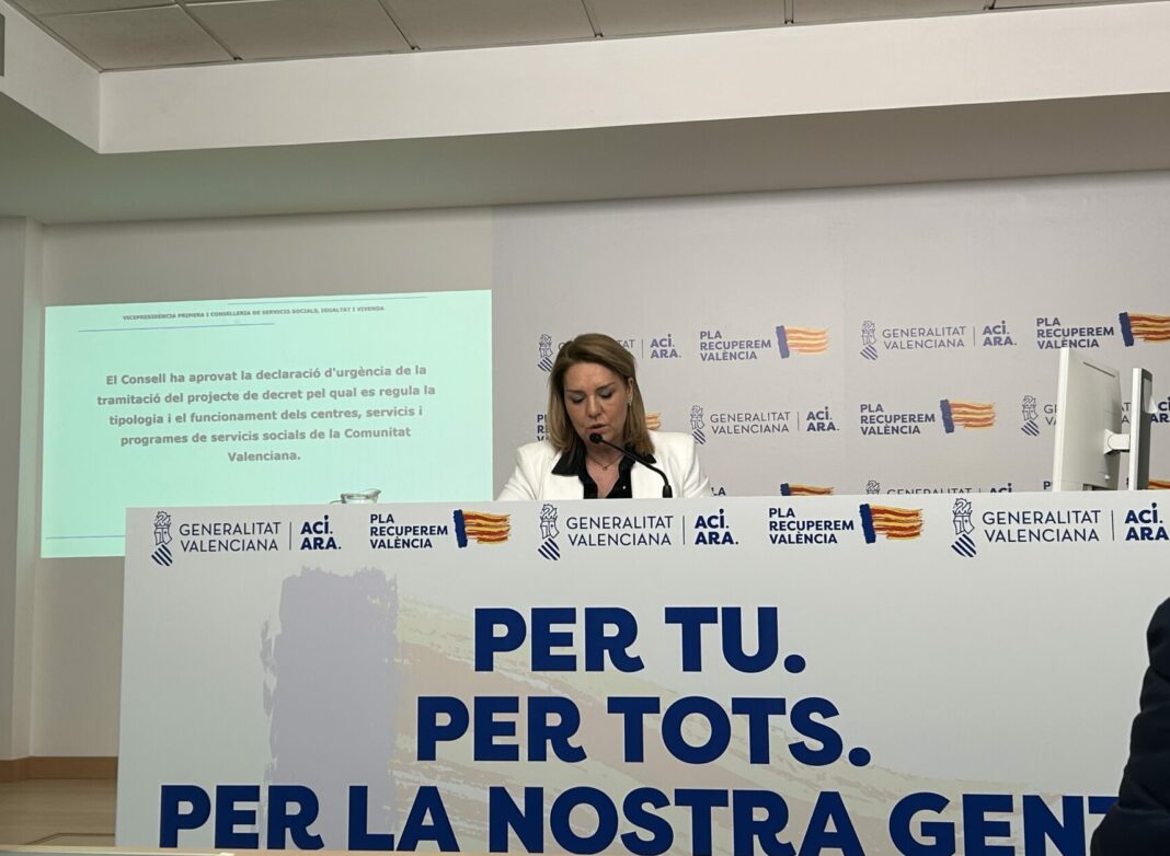 La vicepresidenta primera y portavoz, Susana Camarero, en la rueda de prensa posterior a la reunión del Consell